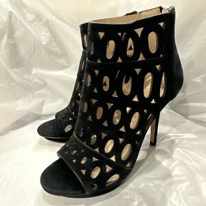 PELLE MODA Rishi Laser Cut Peep Toe Bootie In Black